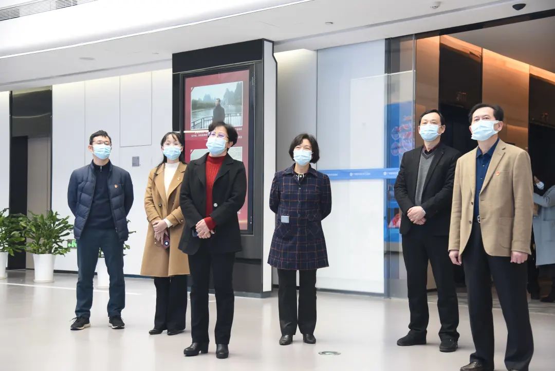 自治区党委区直机关工委领导到问鼎娱乐广西集团调研
