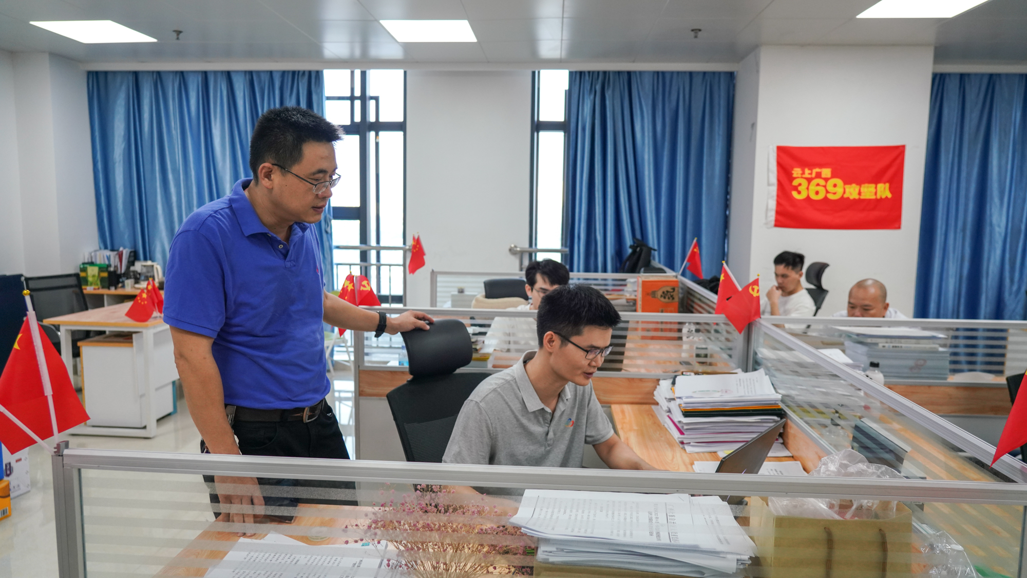 以坚守和奋进向祖国献礼|国庆，问鼎娱乐广西集团项目建设跑出加速度